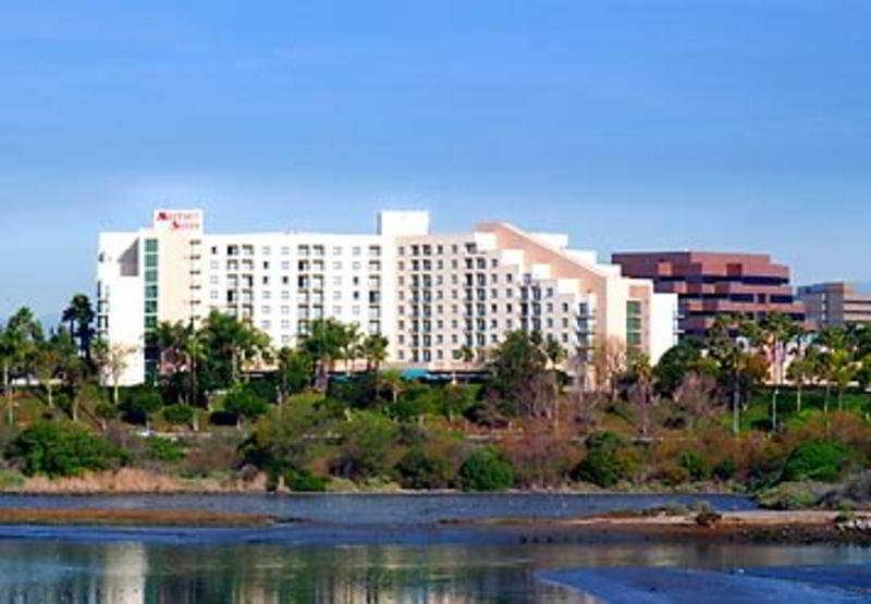 Newport Beach Marriott Bayview Exterior photo
