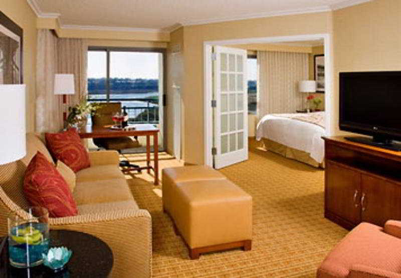 Newport Beach Marriott Bayview Room photo